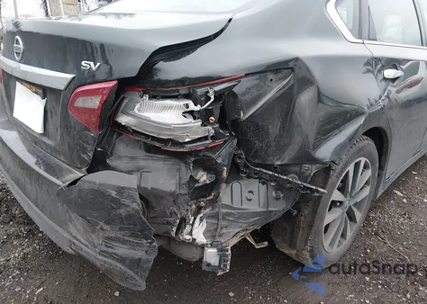 2018 Nissan Altima 2.5 Sv z USA, uszkodzony, nr VIN 1N4AL3AP2JC105377